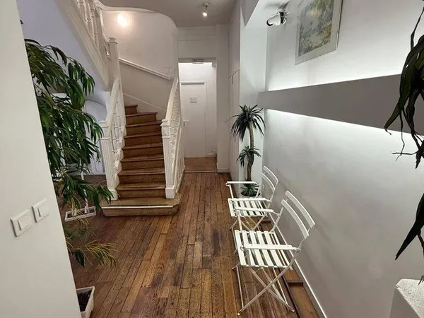 Boutique 2 pièces 210 m²