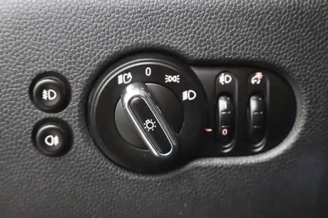 Mini Mini hatch 3 portes cooper 136 ch bva7 — photo 33