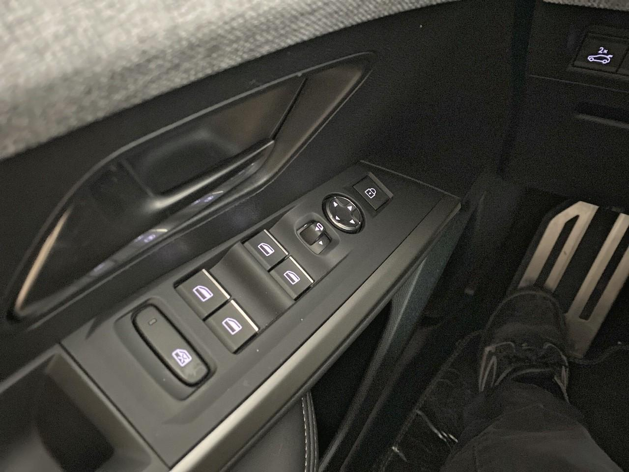 Peugeot 3008 electrique 210 ch 73 kwh gt — photo 20