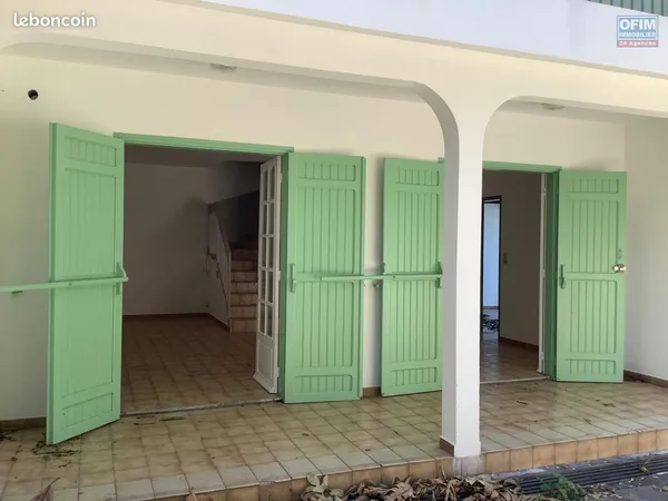 A louer maison f4 a,la riviere saint louis
