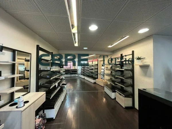 Local commercial 75 m²