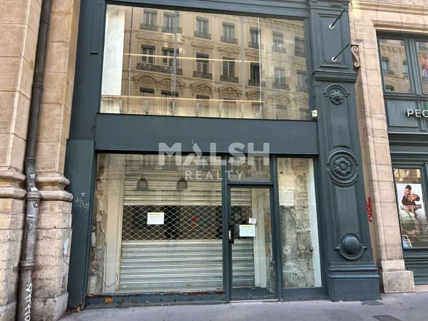 Local commercial 164 m²