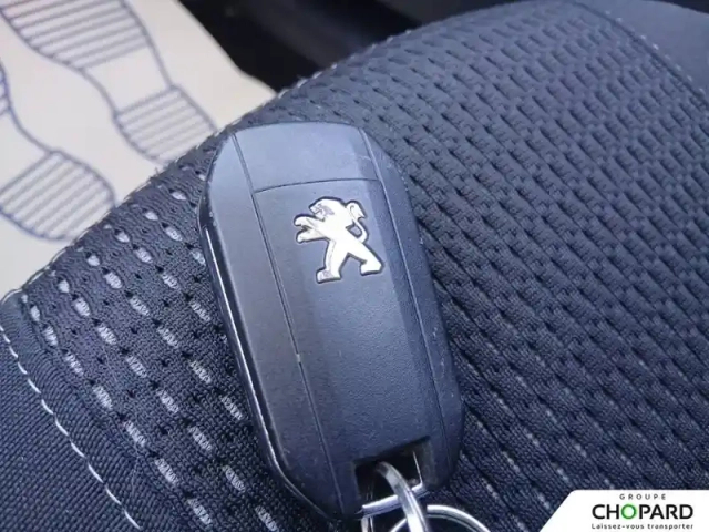 Peugeot 208 puretech 110ch s&amp;s eat6 — photo 14