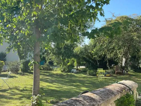 Loue Chambre indépendante meublée dans maison avec jardin - 1 chambre, 124m², Soissons (02)