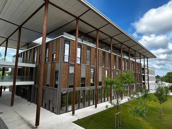 Bureaux 4018 m²