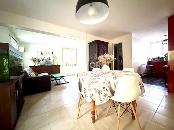 Appartement Le Raincy 3 pièce(s) 77 m2