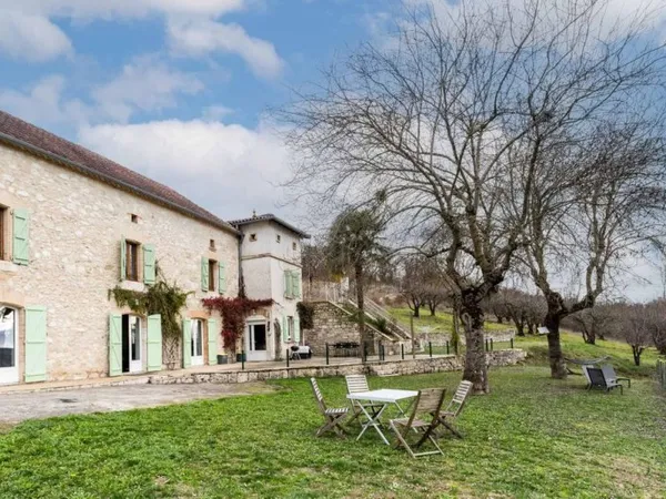 Maison de luxe 9 pièces 185 m²