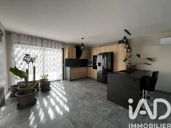 Maison de plain-pied 3 pièces 75 m²