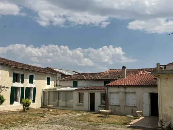 Maison 13 pièces 215 m²