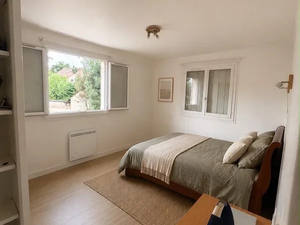 Deux chambres meublées en colocation dans maison avec jardin à Sainte-Geneviève-des-Bois