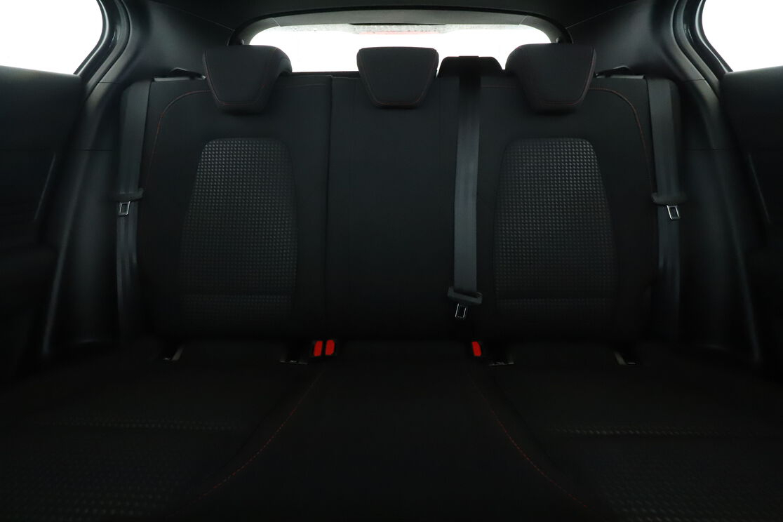Ford Focus 1.5 EcoBlue ST Line — photo 14