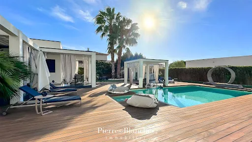 Maison 5 pièces 200 m²