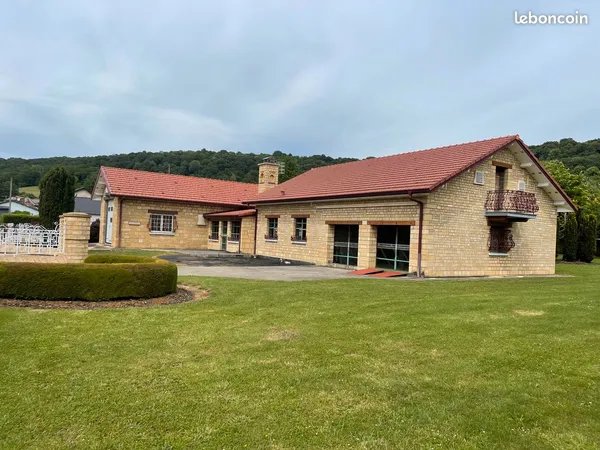 Maison 7 pièces 300 m²