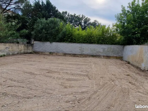 Rare terrain Avignon proche centre