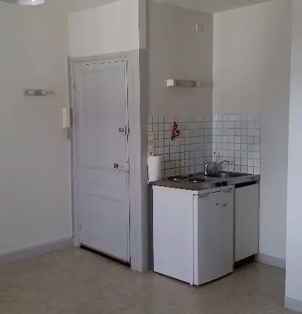 Studio 1 pièce 18 m²