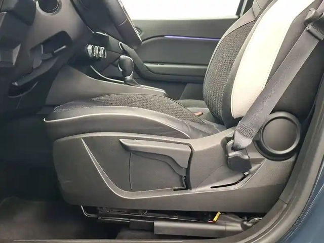 Renault Captur e-tech 145 - 21 — photo 29
