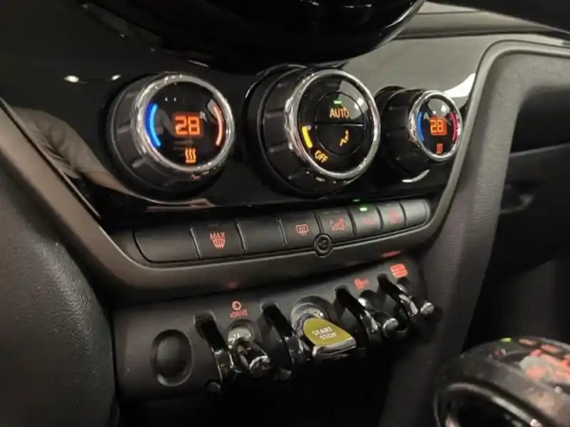 Mini Countryman cooper se 125ch + 95ch essential all4 bva6 — photo 13