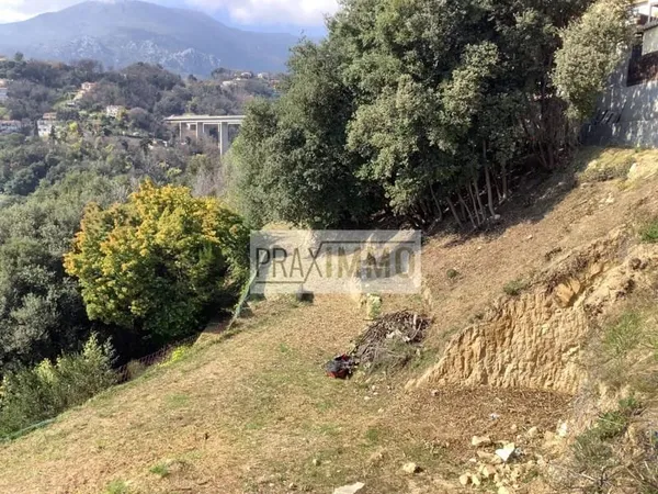 Terrain 3072 m²