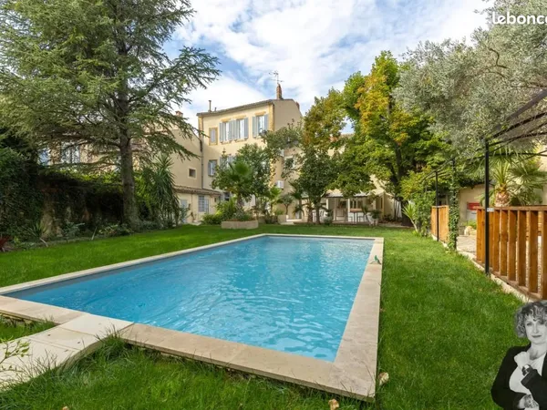 Local chambres d'hôtes 390 m²