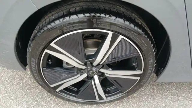 Peugeot 308 bluehdi 130ch s&amp;s eat8 — photo 15