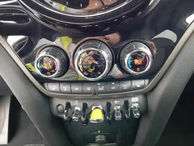 Mini Countryman cooper se 125ch + 95ch edition premium all4 bva6 — photo 11
