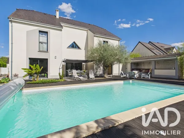 Maison 6 pièces 254 m²