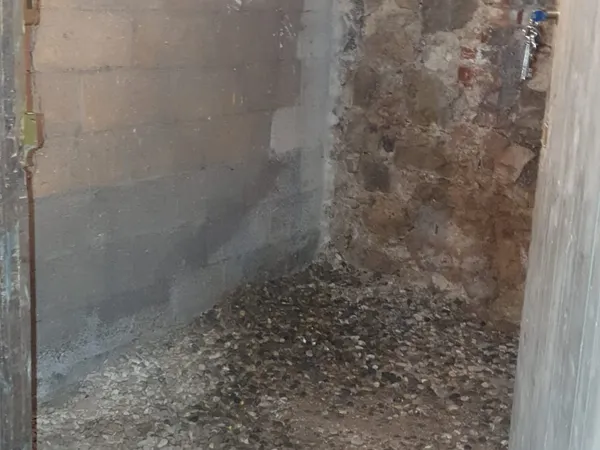 Loue cave d'environ 5 m2 situé dans immeuble à 5 mn de la gare SNCF de Toulon