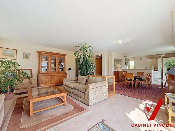 Appartement La Garenne Colombes 5 pièces - Terrasse - Box - 3 chambres