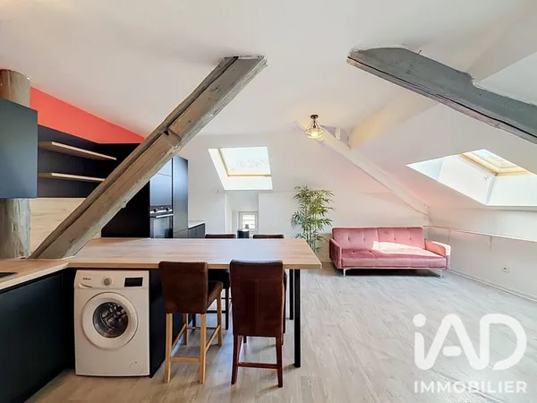 Combles aménagés 3 pièces 64 m²