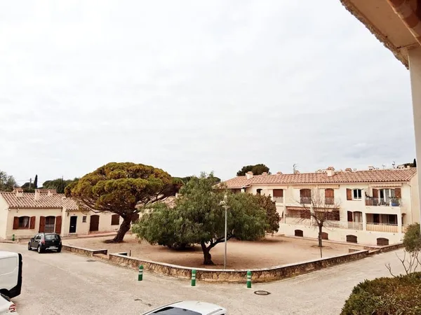 Studio 1 pièce 28 m²