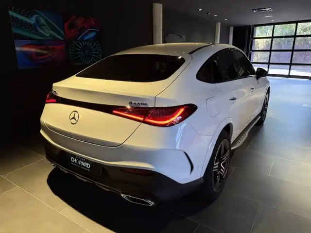 Mercedes Glc coupe 300 e hybrid eq 4matic — photo 2