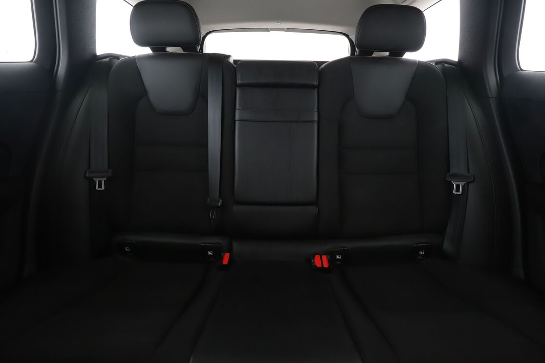Volvo V60 2.0 D4 AdBlue Geartronic 8 — photo 14