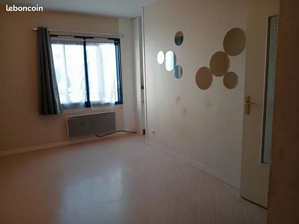 Location studio 25m² Rue du Fbg du Pon-Neuf