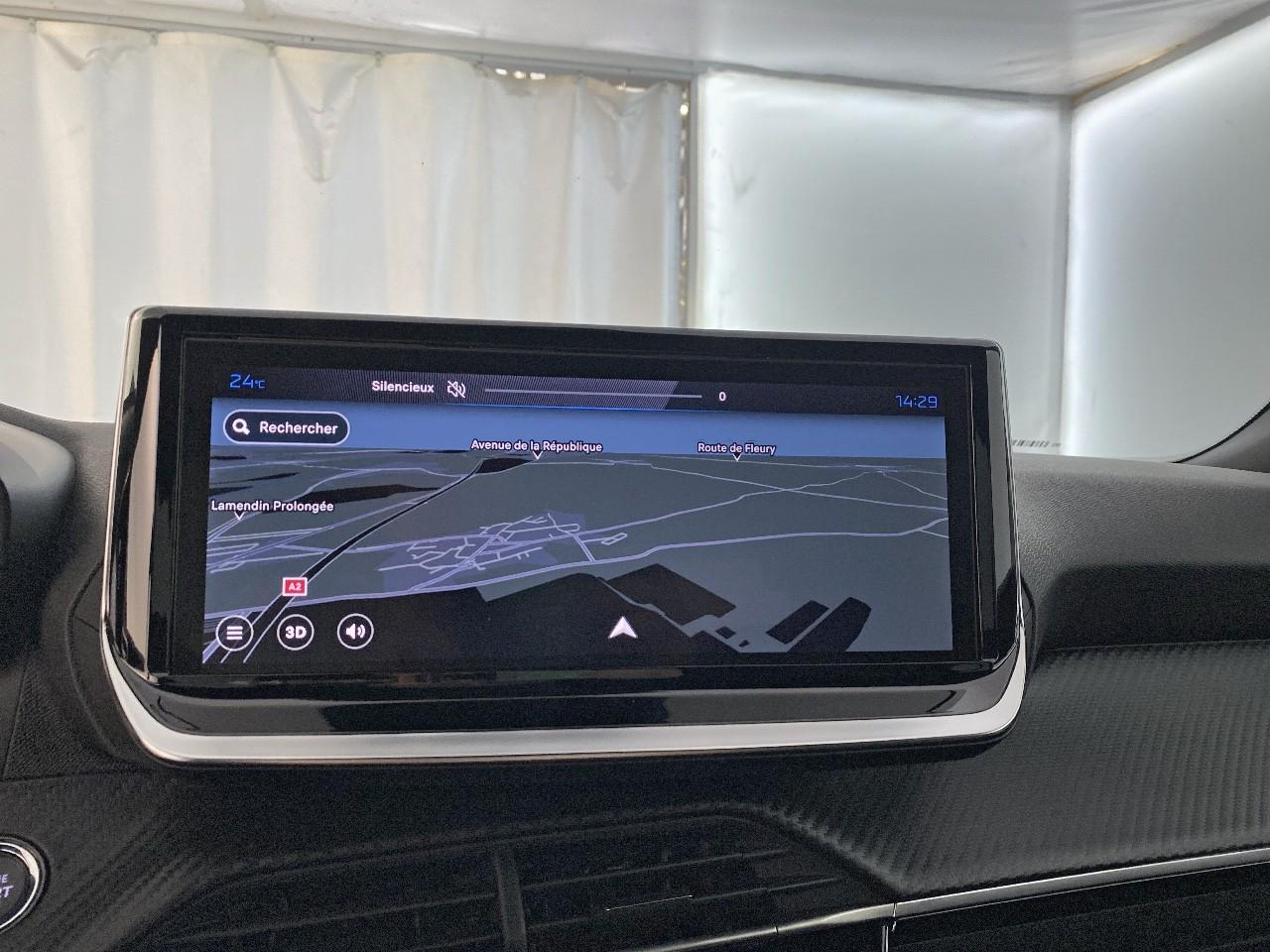 Peugeot 2008 hybrid 145 ch e-dcs6 allure — photo 14