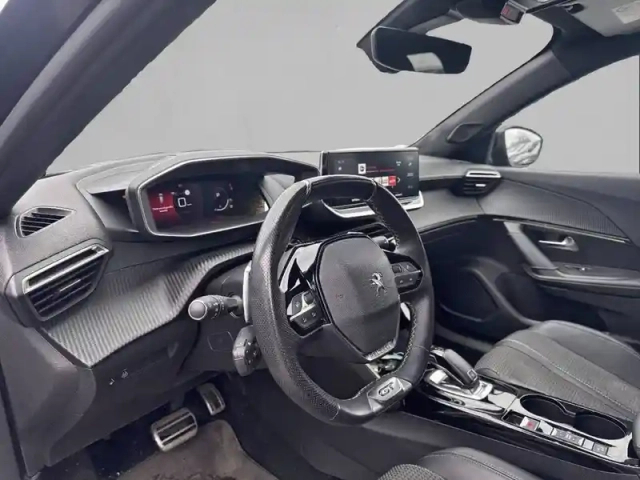 Peugeot 2008 puretech 130 s&amp;s eat8 — photo 32