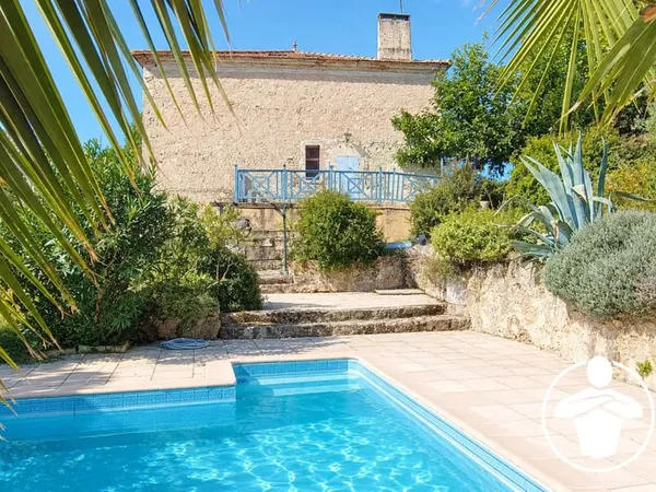 Maison 5 pièces 507 m²