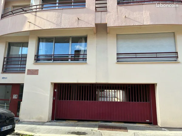 Garage box fermé Bordeaux Saint Genèse
