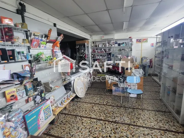 Commerce de proximité. Mur en vente, bail deja en cours