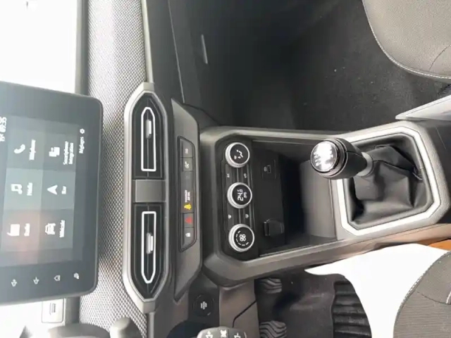 Dacia Jogger tce 110 5 places — photo 12