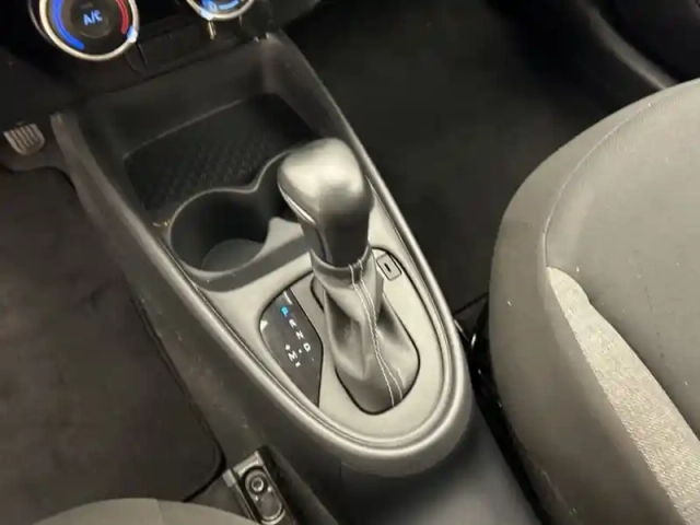 Toyota Aygo 1.0 vvt-i 72 dynamic s-cvt — photo 13