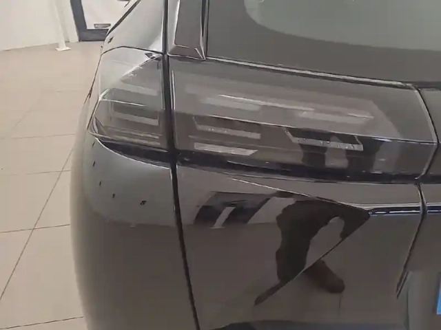 Peugeot 2008 100 s&amp;s bvm6 — photo 17