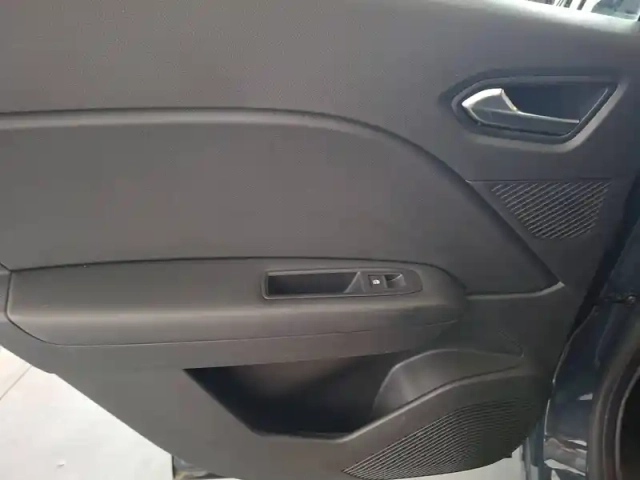 Renault Captur tce 90 — photo 21