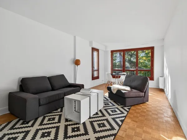 Vends appartement ancien - 72 m² - 3 pièces, 2 chambres - Versailles 78000