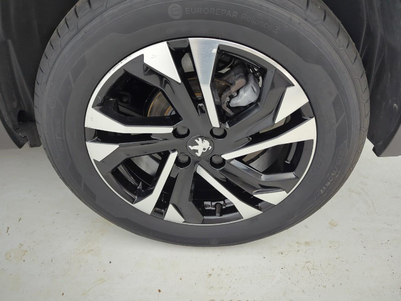 Peugeot 2008 bluehdi 130 s&s eat8 allure — photo 23