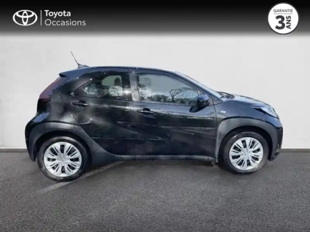 Toyota Aygo x 1.0 vvt-i 72ch dynamic s-cvt my24 — photo 9
