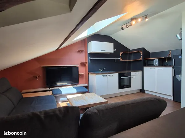 Loue appartement meublé 380