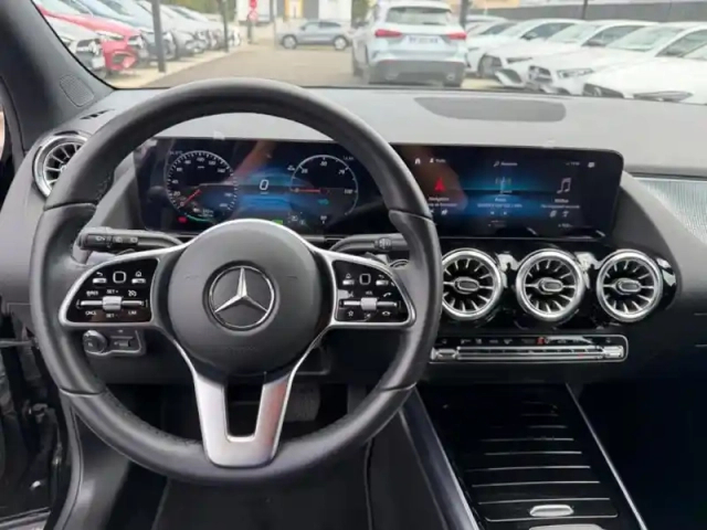 Mercedes Eqa 250 business line — photo 36
