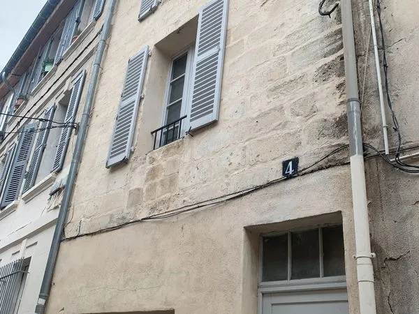 Appartement comme maison avec garage