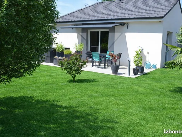 Maison plain pied 100 m² - 5 pièces - 3 chambres - Gondreville (54840)