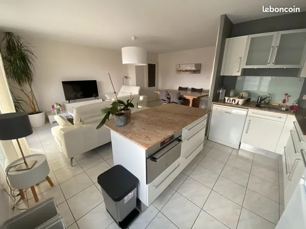 Appartement T4 lumineux avec balcon et garage